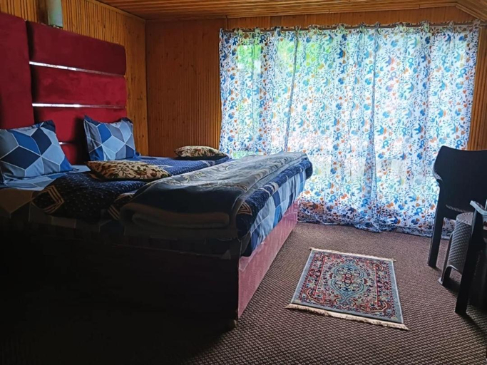 Bedroom 2, Hotel alpine resort pahalgam, Anantnag