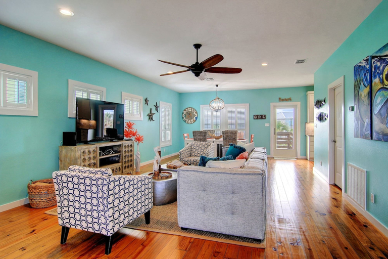 Room 3, Salty Pelican - Family Friendly Community Pool, Nueces