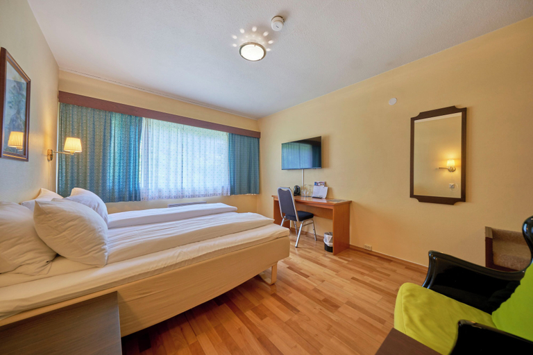 Bedroom 2, Frich´s Hotel Surnadal, Surnadal