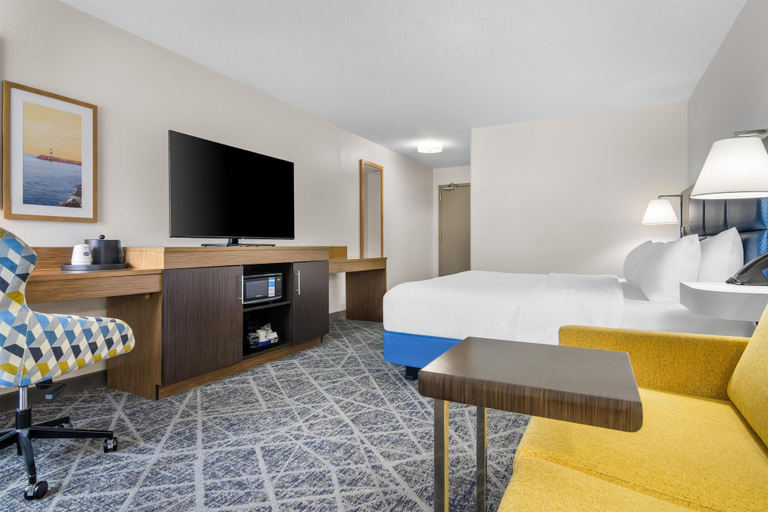 Bedroom 3, Hampton Inn Portage, Porter