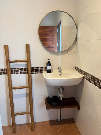 Bathroom 2, Mae Haad sunset 1, Ko Phangan
