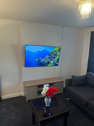 Living room 5, Peel Grove - Luxury House - Manchester, Tameside