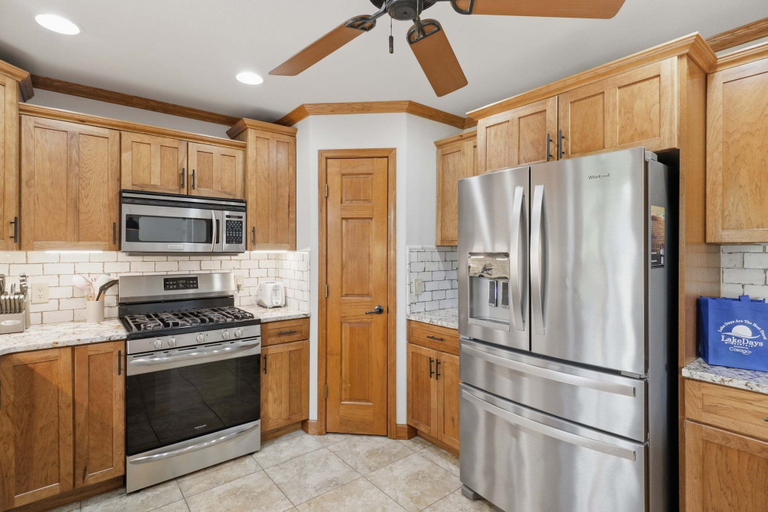 Private kitchen 5, Private Heated Pool, Sleeps 18, Game Room & Outdoor Living, Camden