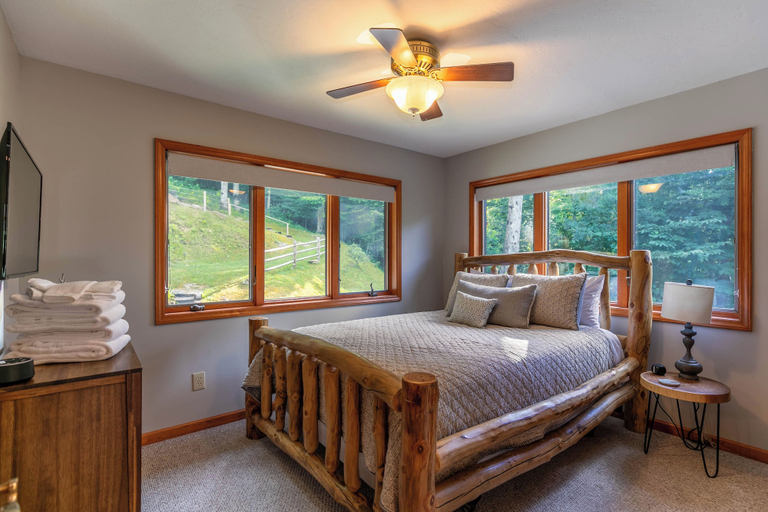 Interior 2, Boulder Sky at River Run, Avery