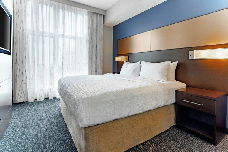 Bedroom 2, Residence Inn by Marriott Calgary South, Division No. 6