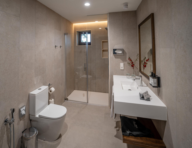 Bathroom 5, Parador de Jarandilla de la Vera, Cáceres