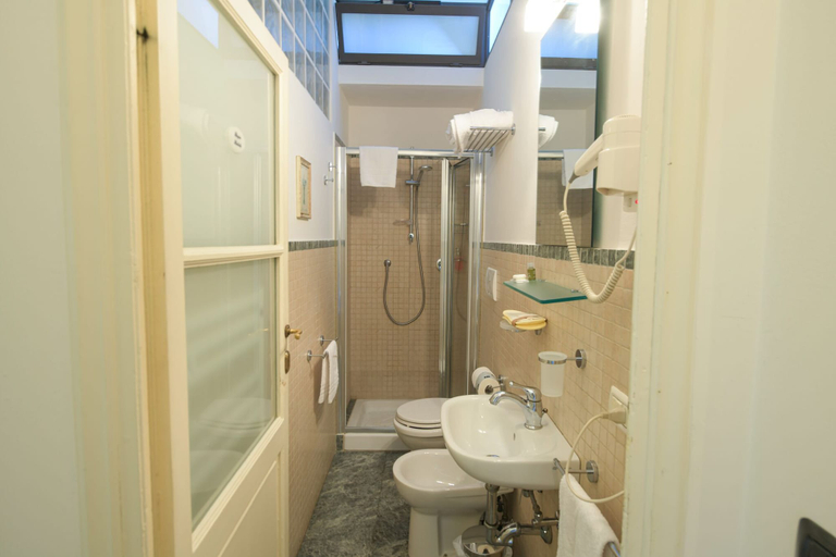 Bathroom 4, Casa Rovai Guest House, Florence