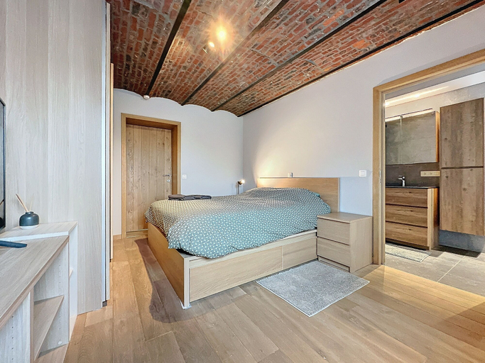 Room 3, Chez Raoul, Hainaut