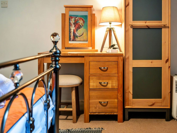 Room 2, Peaceful Dorset Cottage for 4, Bath and North East Somerset