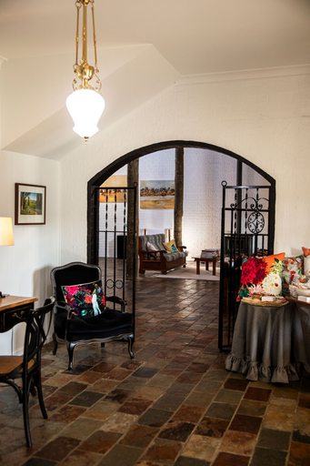 Food & Drinks 5, Brigham House, Tumbarumba