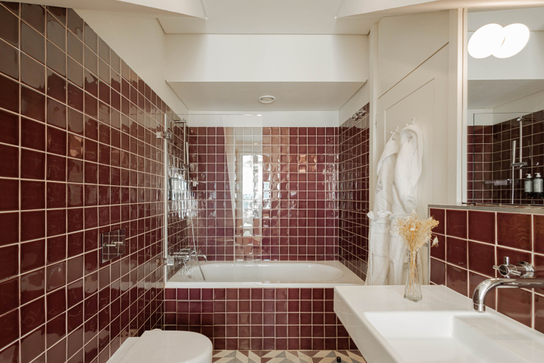 Bathroom 4, Almaria - Edificio Da Corte, Lisbon