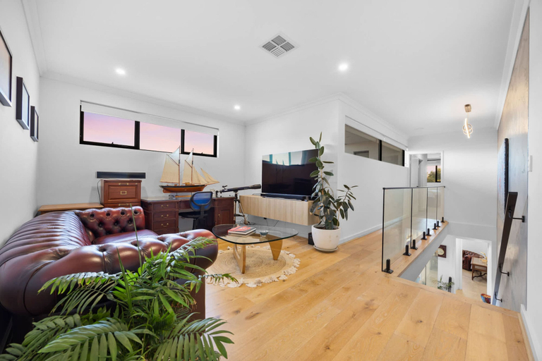 Room 5, Magnificent Mt Lawley A Stunning Sepal Stay, Perth