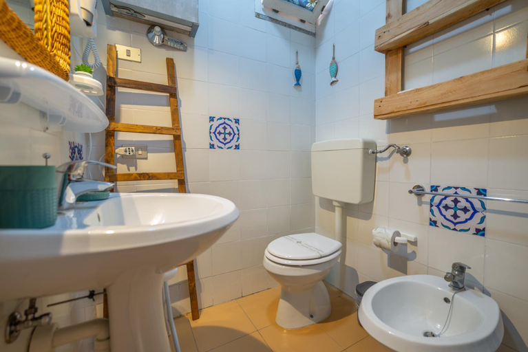 Bathroom 3, Hotel Punto Verde, Livorno
