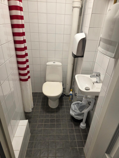 Bathroom, STF Visby Hamn Vandrarhem, Gotland