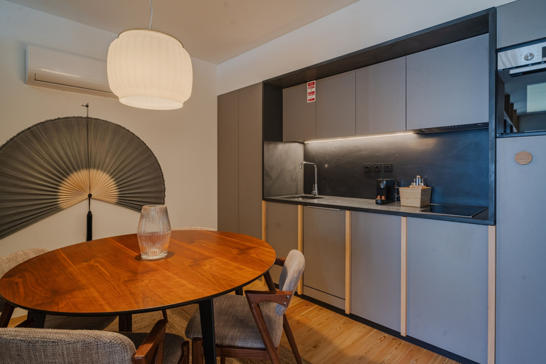 Others 5, Feel Corporate Housing Campanh 06, Porto