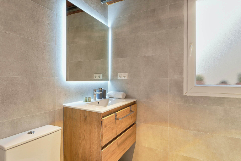 Bathroom, Solaga - Tina, Málaga