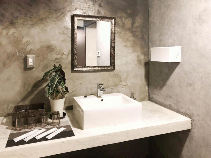 Bathroom 3, Villa Gazamani, Yaese