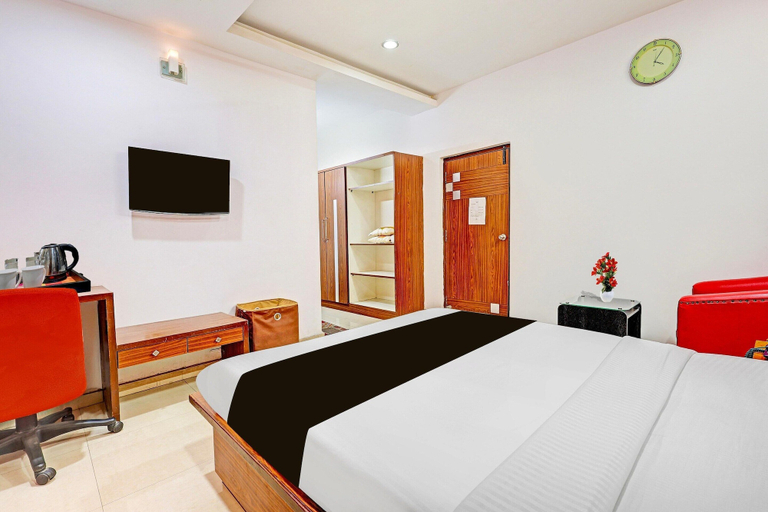 Room 4, Classic With Balcony Vijaya Residency, Visakhapatnam