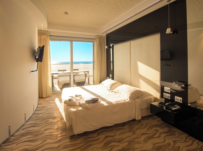 Bedroom 3, Hotel Premier & Suites, Ravenna
