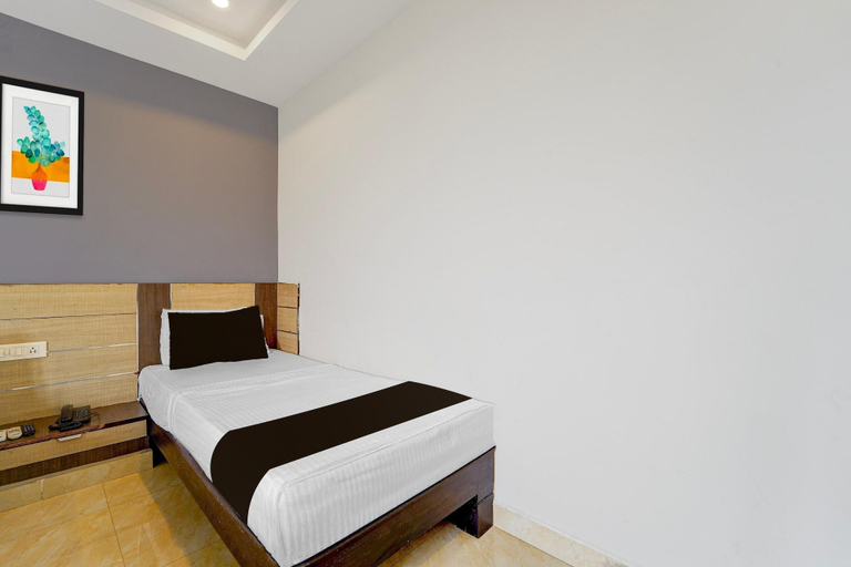 Room 2, Classic Sathya Inn, Madurai