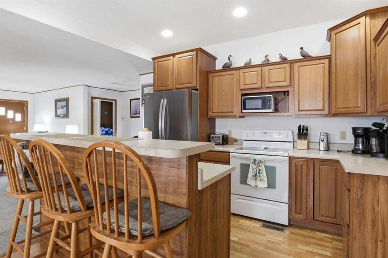 Private kitchen 2, Lakefront Home w/ Private Dock, Great Views, Huge Deck & Water Toys, Camden