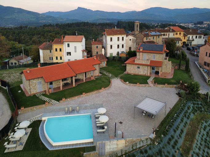Exterior view 3, Spacious apartment in Poppi with shared pool, Arezzo
