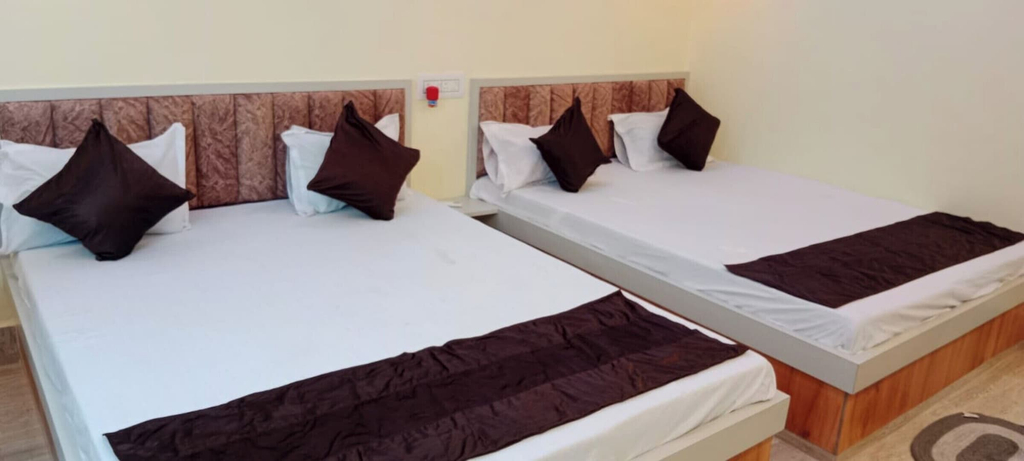 Room 5, Mukherjee Lodge, Birbhum