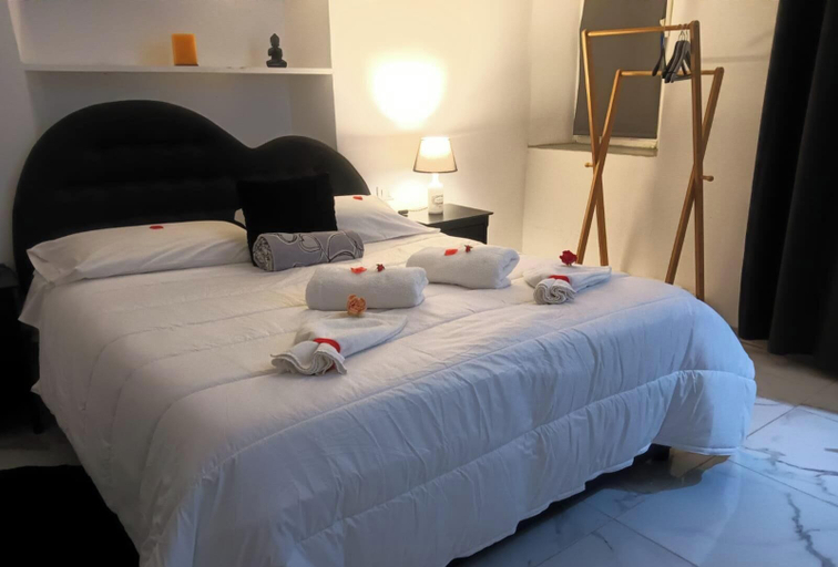 Bedroom 4, NOTTE ROSA SUITES & RELAX, Parma