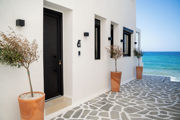Exterior & Views, Portara Seaside Luxury Suites, South Aegean
