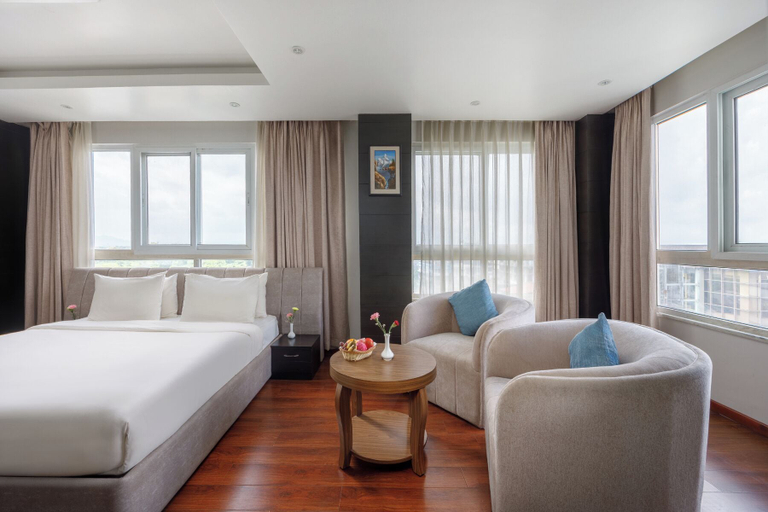 Bedroom 4, Hotel The Kingsbury, Mechi