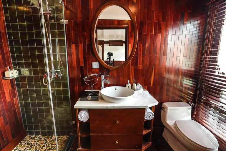 Bathroom 4, The Au Co Cruise - Longest Cruise 2 Bays, Hạ Long