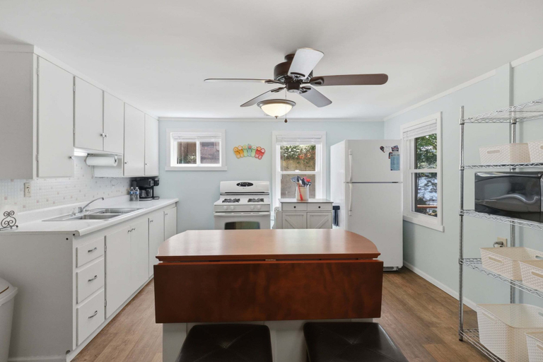 Private kitchen 5, Lakefront Escape With Private Dock, Fire Pit & Screened Porch, Morgan