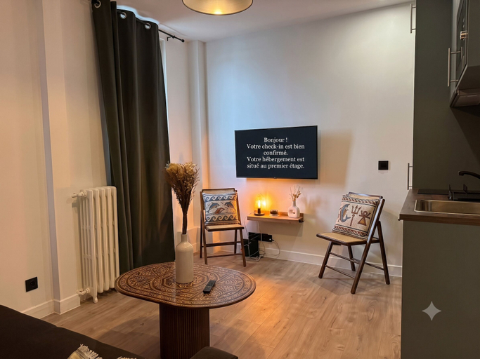 Interior, Celine 25, Hauts-de-Seine