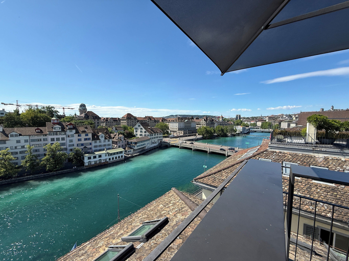 Sport & Beauty, Airhome Limmatquai River View Apartment, Zürich