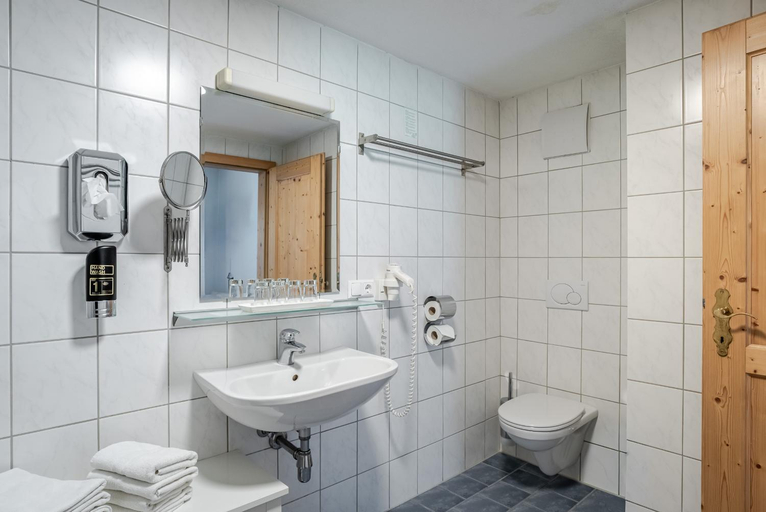 Bathroom 4, Hotel Kirchdach, Innsbruck Land