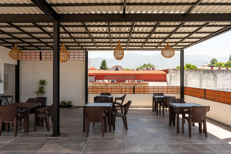 Food & Drinks 4, Hotel Mayis, Del Centro