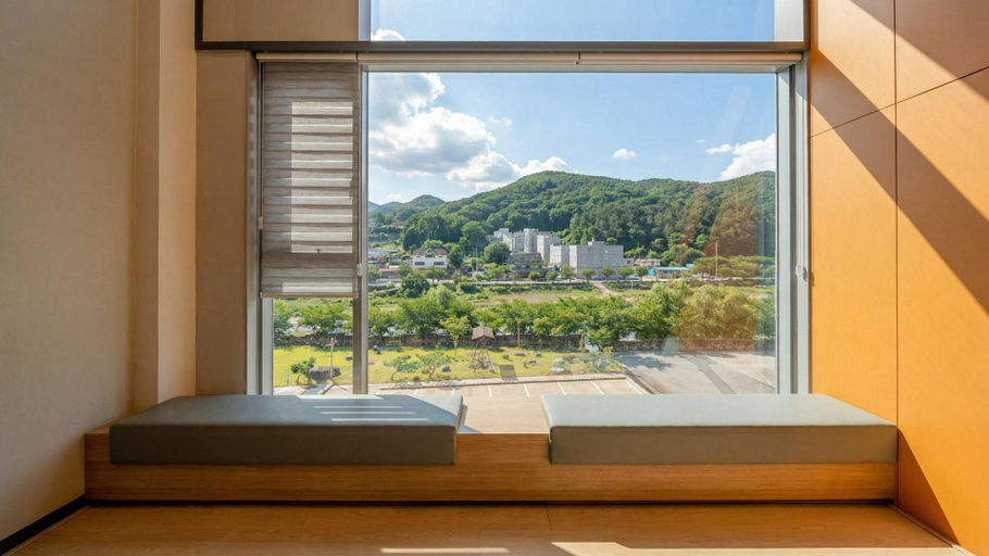 Bedroom 2, Namyangju Aintio Pension, Gapyeong
