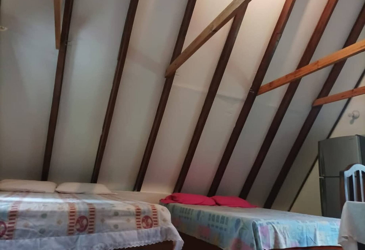 Room 5, Private and Pleasant, Montes de Oro