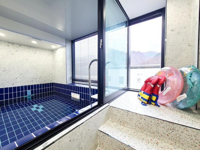Bathroom 3, Gapyeong Turu Kids Poolvilla, Gapyeong