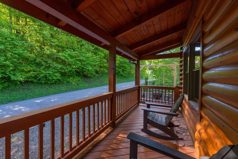 Room 4, Ski In Out Hatley Pointe Views Hottub Fire Pit, Madison