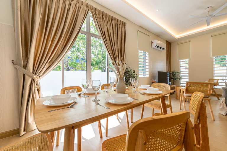 Others 3, Ferringhi Villas, Penang Island