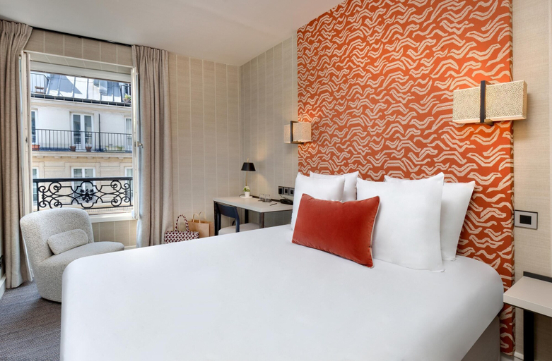 Bedroom 2, Le Senat, Paris