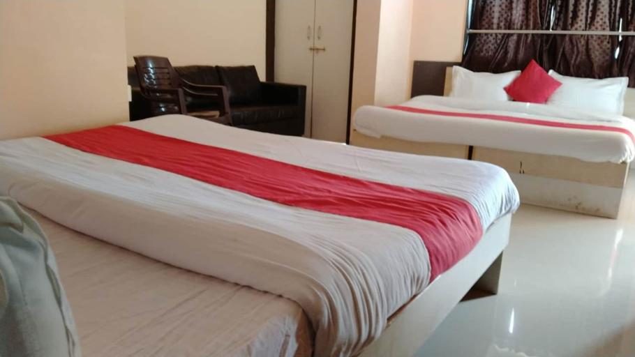 Room 4, Hotel Rama Palace, Nashik
