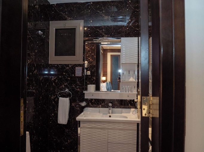 Bathroom 3, Innyar Hotel, Riyadh