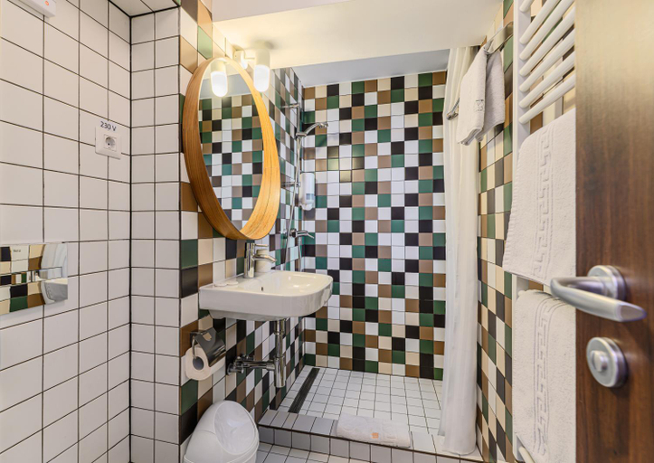 Bathroom 3, Complex Hotelier COTA O MIE, Moroeni