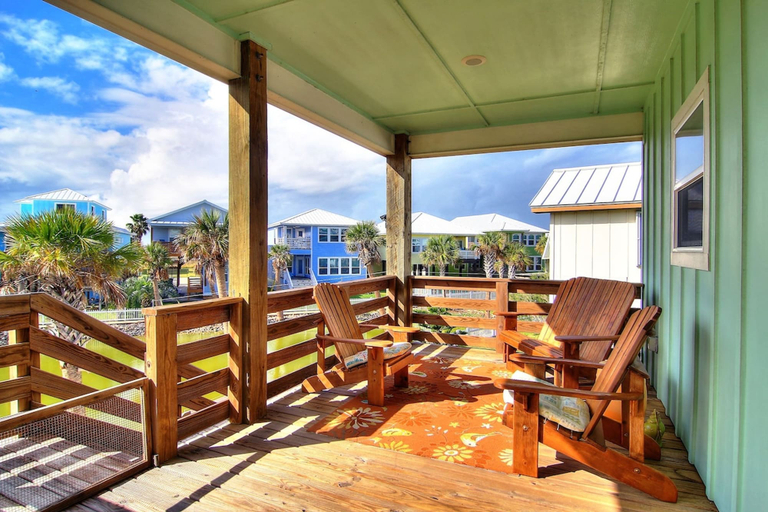 Room 4, Salty Pelican - Family Friendly Community Pool, Nueces