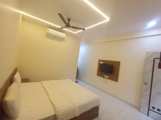 Room 5, Seashell Retreat, Raigarh