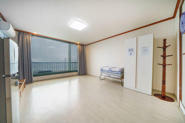 Bedroom 4, MangSang Beach Pension, Gangneung