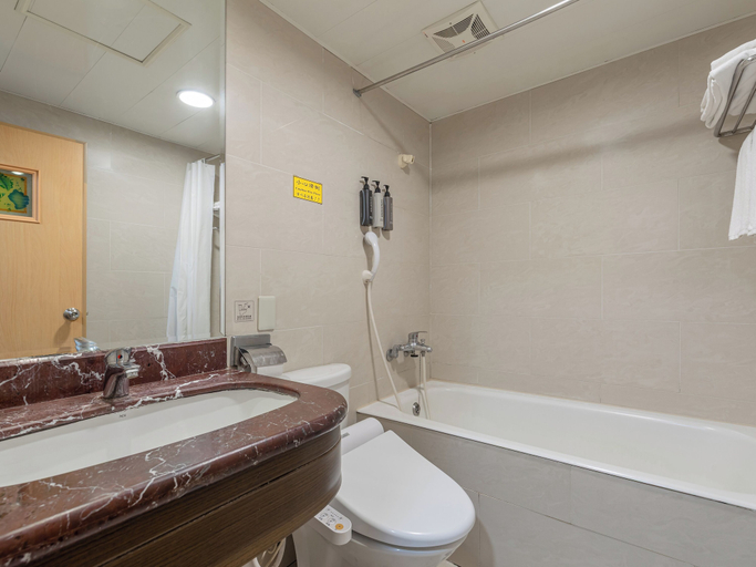Bathroom 3, Doitsu Hotel, Taipei City