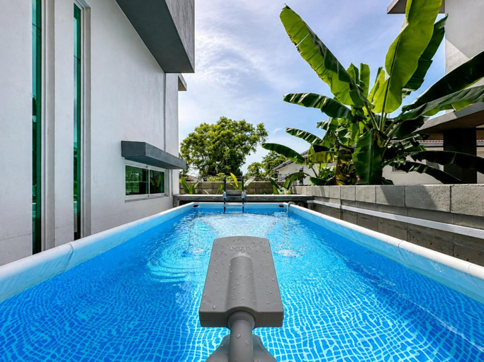 Sport & Beauty 2, BNB Luxe Homestay @ Rawang (pool, 18 pax), Gombak